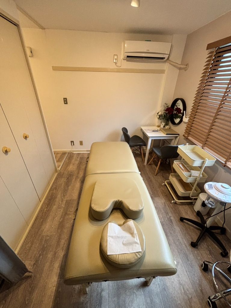 美整体サロンRegの美容鍼・小顔整体ルーム