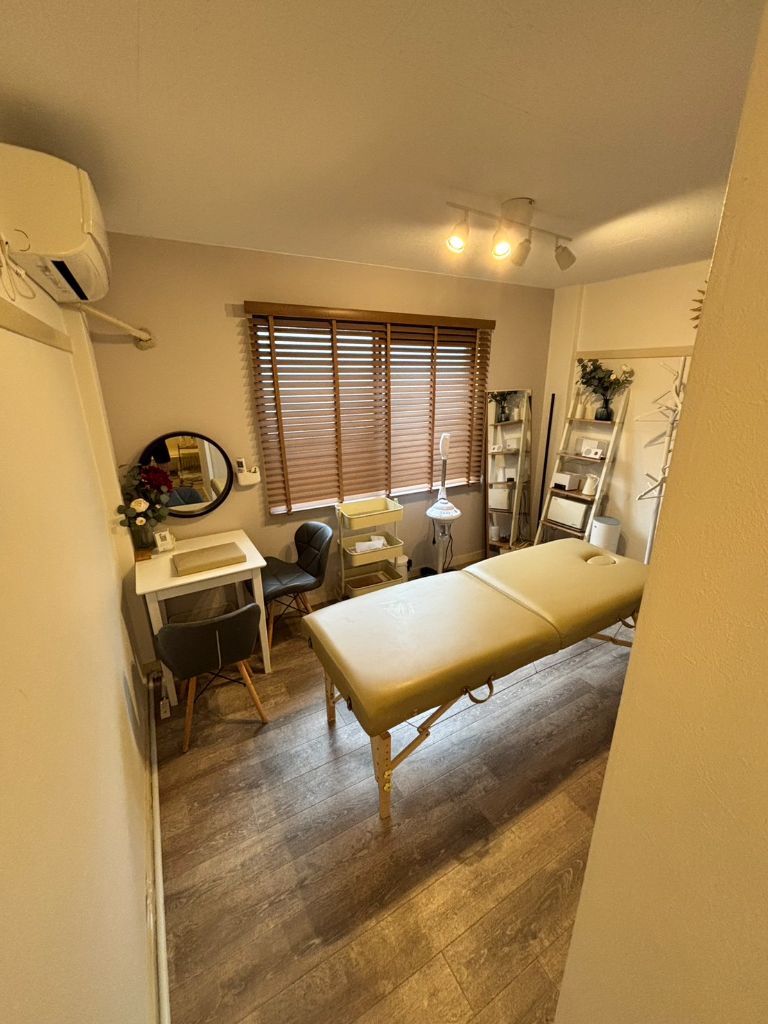 美整体サロンReg 施術ルーム全景
